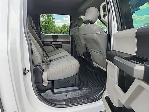 Used 2017 Ford F250 XLT AWD/4WD image 32