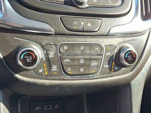 Certified 2023 Chevrolet Equinox LT image 16