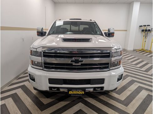 Used 2019 Chevrolet Silverado 2500 High Country w/ Duramax Plus Package AWD/4WD image 26