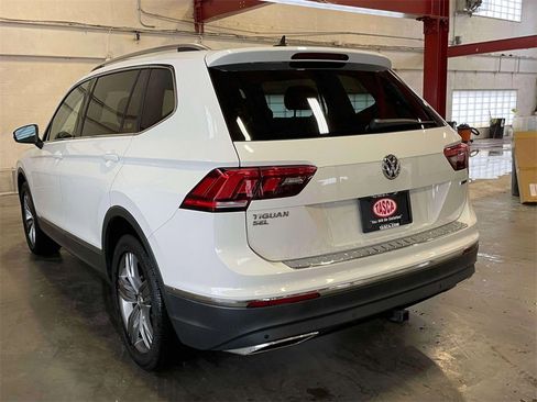 Used 2020 Volkswagen Tiguan SEL image 8