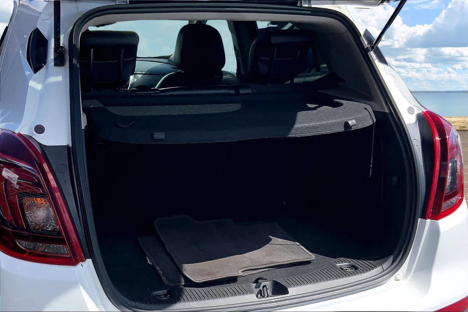 Used 2019 Buick Encore Preferred AWD/4WD image 18