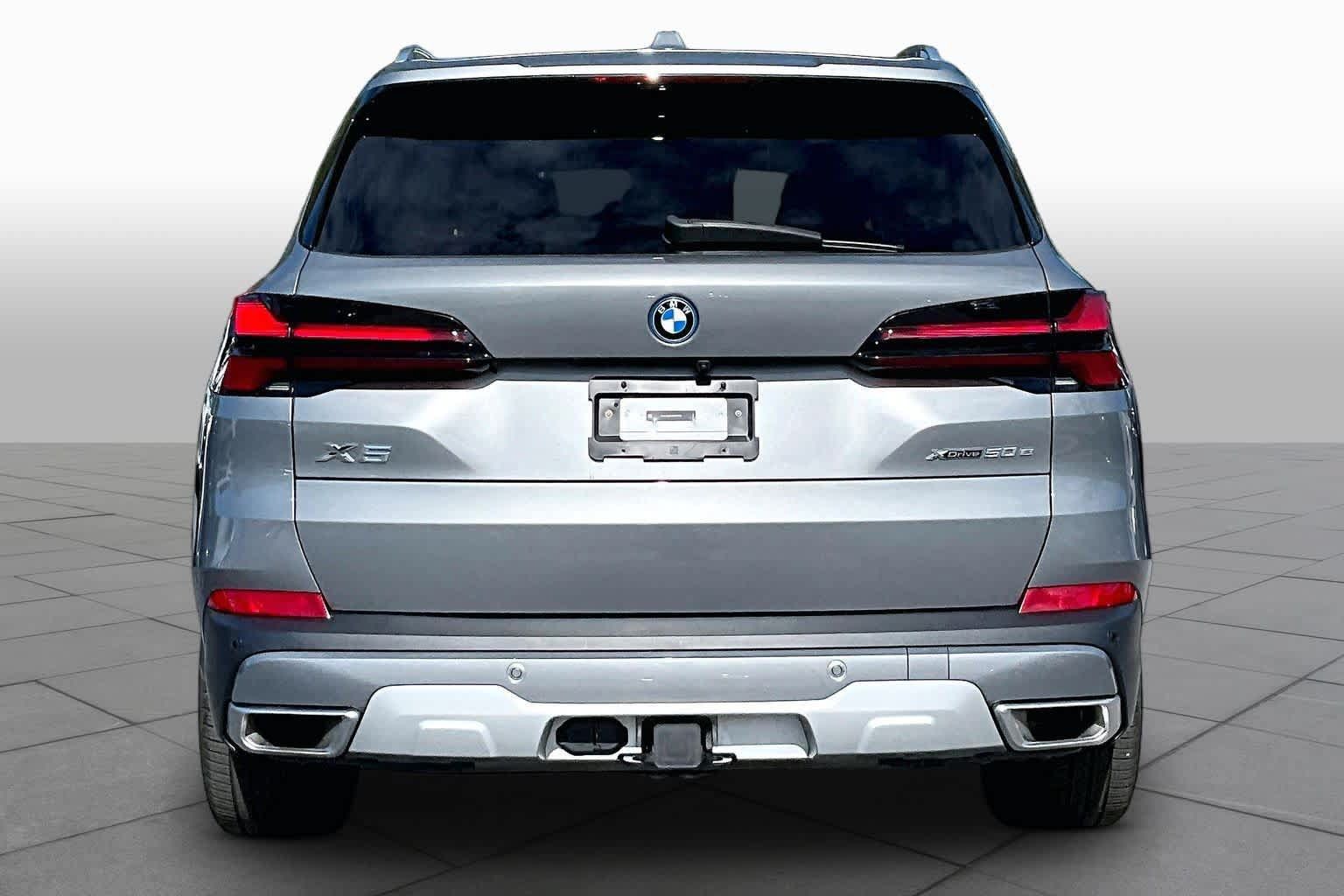 Used 2024 BMW X5 xDrive50e w/ Premium Package AWD/4WD image 5