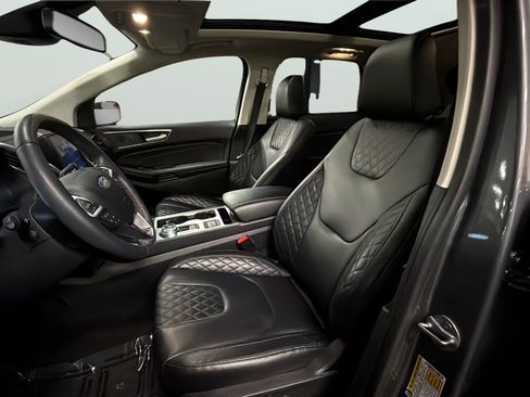 Used 2024 Ford Edge Titanium AWD/4WD image 22