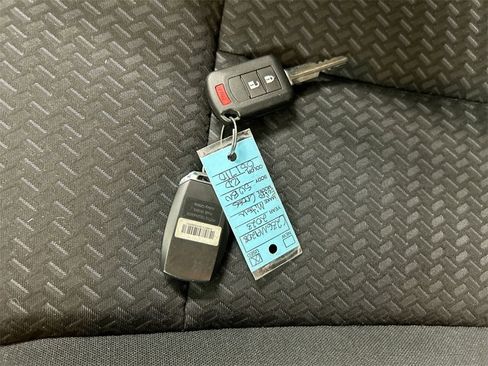 Used 2023 Mitsubishi Eclipse Cross LE image 12