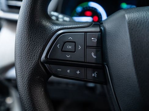 Used 2023 Toyota Sienna LE image 19