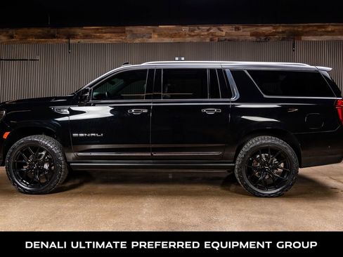 Used 2023 GMC Yukon XL Denali Ultimate image 6