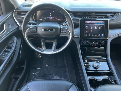 Used 2021 Jeep Grand Cherokee L Limited AWD/4WD image 35