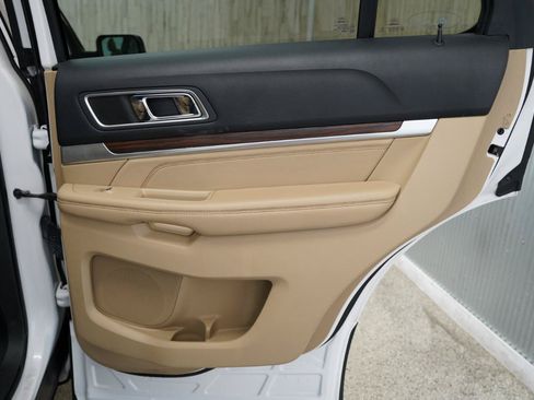 Used 2017 Ford Explorer Limited w/ Equipment Group 301A FWD image 36