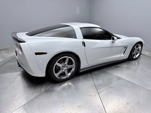 Used 2007 Chevrolet Corvette Coupe w/ Preferred Equipment Group RWD image 5