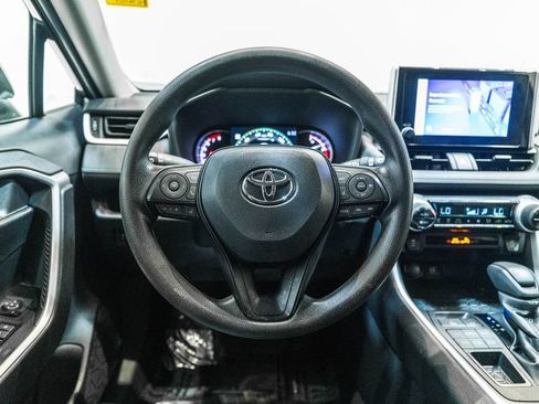 Used 2024 Toyota RAV4 XLE AWD/4WD image 16