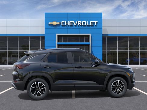 New 2026 Chevrolet TrailBlazer LT w/ Driver Confidence Package FWD image 29