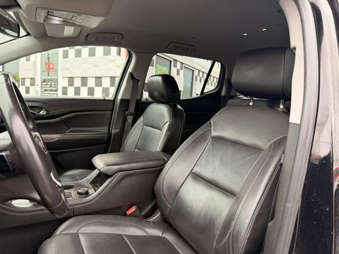 Used 2019 GMC Acadia SLT FWD image 12