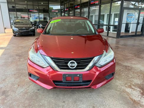 Used 2016 Nissan Altima 2.5 S w/ Power Driver Seat Package FWD image 2