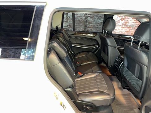 Used 2014 Mercedes-Benz GL 450 4MATIC image 90