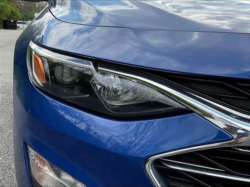 Used 2023 Chevrolet Malibu LT FWD image 32
