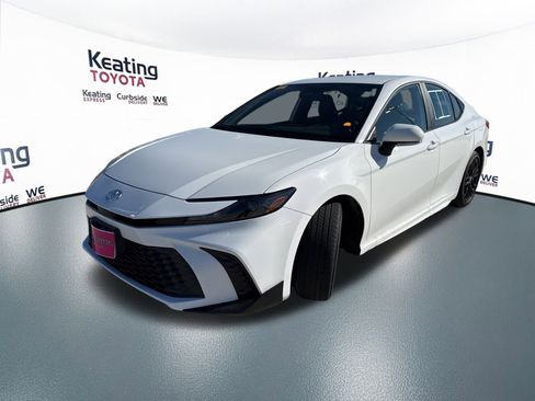 Certified 2025 Toyota Camry SE image 3