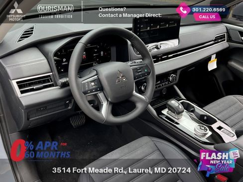 New 2025 Mitsubishi Outlander SE image 15