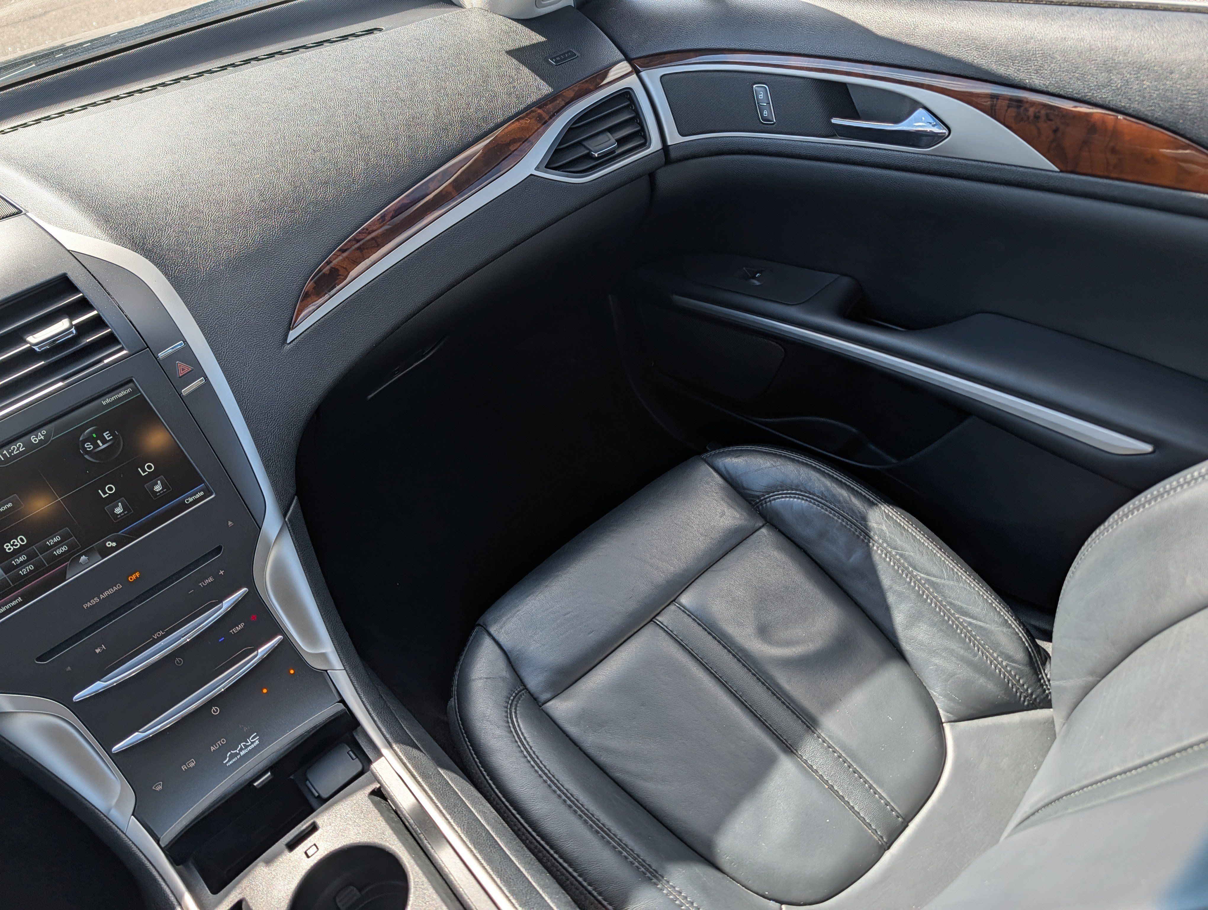 Used 2015 Lincoln MKZ w/ Equipment Group 101A Select FWD image 11