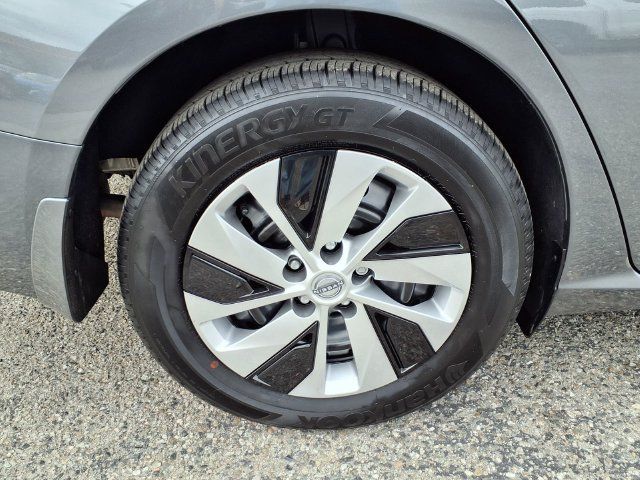 Used 2025 Nissan Altima 2.5 S FWD image 22