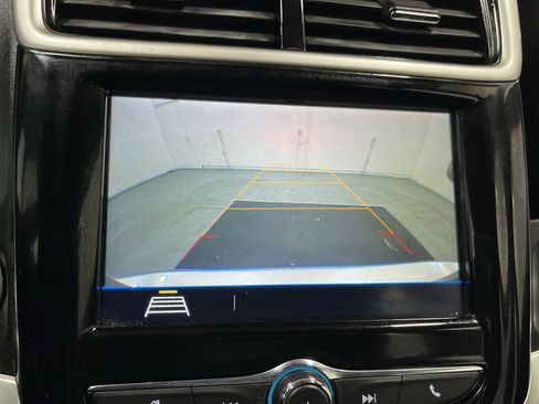 Certified 2018 Chevrolet Sonic Premier FWD image 28