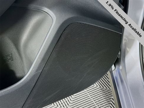 Used 2025 Subaru Crosstrek 2.0i Premium image 19