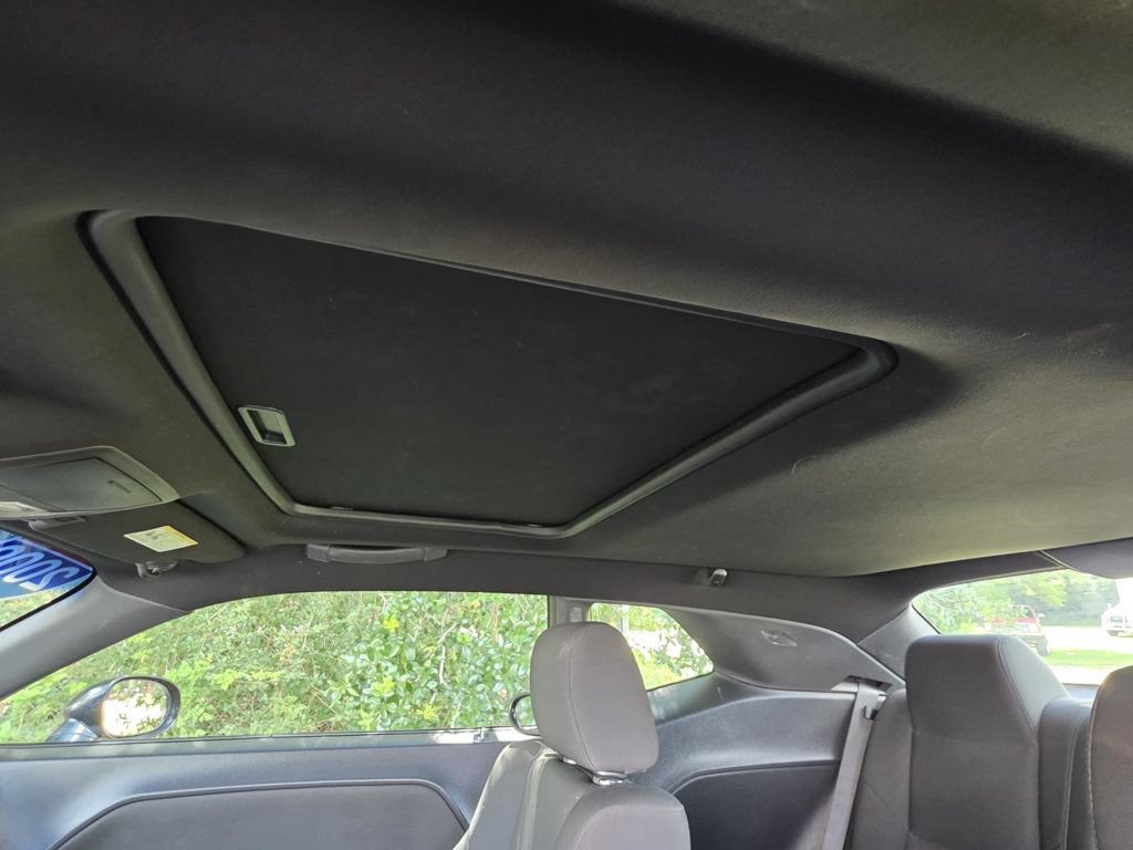 Used 2009 Dodge Challenger R/T RWD image 9