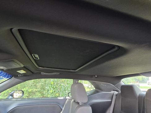 Used 2009 Dodge Challenger R/T RWD image 9