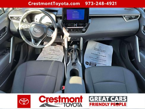 Certified 2025 Toyota Corolla Cross LE image 11