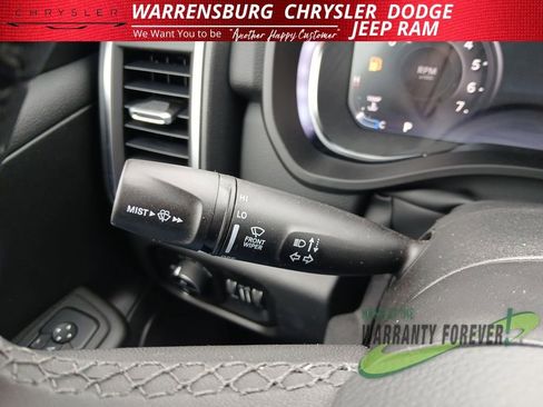 New 2026 RAM 1500 4x4 Crew Cab image 19