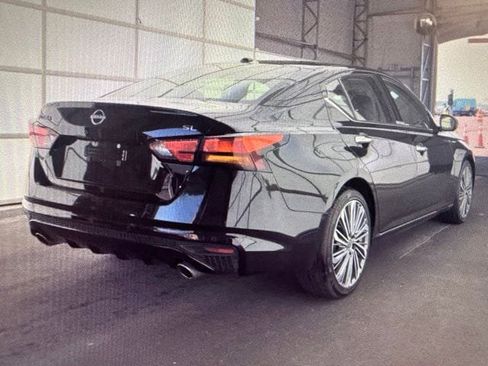 Certified 2023 Nissan Altima 2.5 SL FWD image 5