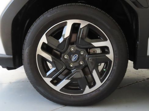 Used 2025 Subaru Forester Limited AWD/4WD image 30