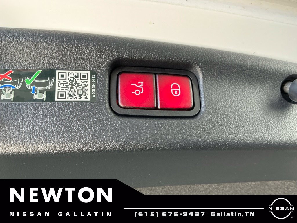 Used 2025 Mercedes-Benz C 300 4MATIC Sedan image 24