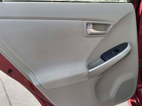 Used 2014 Toyota Prius Three image 16