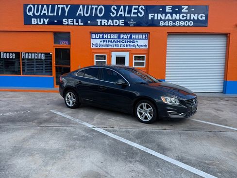 Used 2015 Volvo S60 T5 Platinum image 1