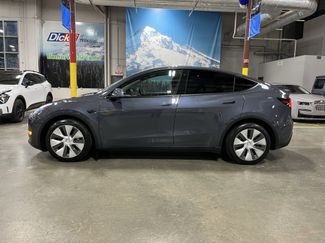 Used 2022 Tesla Model Y Long Range video 2