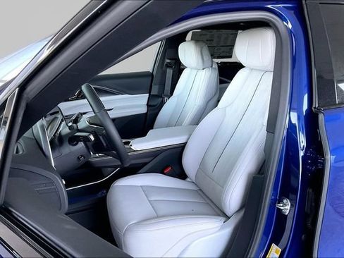 New 2026 Cadillac Lyriq Sport RWD image 10