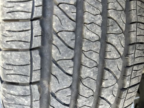 Used 2024 Jeep Grand Cherokee Laredo w/ Trailer Tow Package image 9