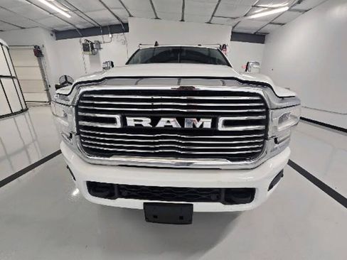 Used 2023 RAM 2500 Laramie AWD/4WD image 2