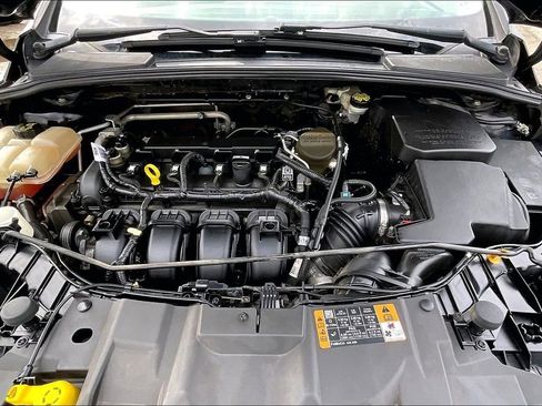 Used 2016 Ford Focus SE w/ Equipment Group 201A image 30