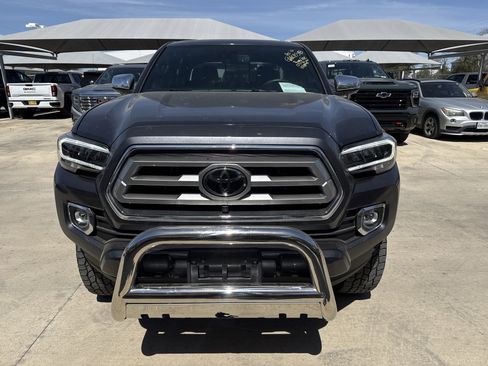 Used 2022 Toyota Tacoma Limited image 7