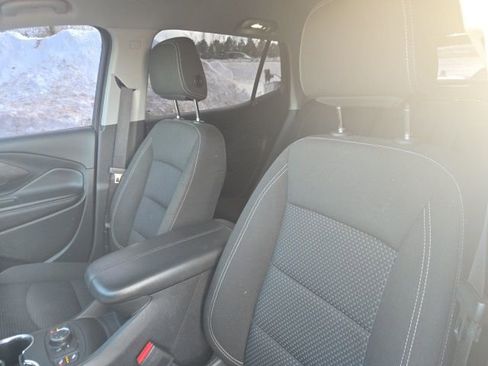 Used 2022 GMC Terrain SLE w/ Driver Convenience Package image 16