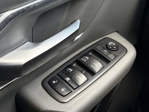 Used 2019 RAM 1500 Big Horn RWD image 10