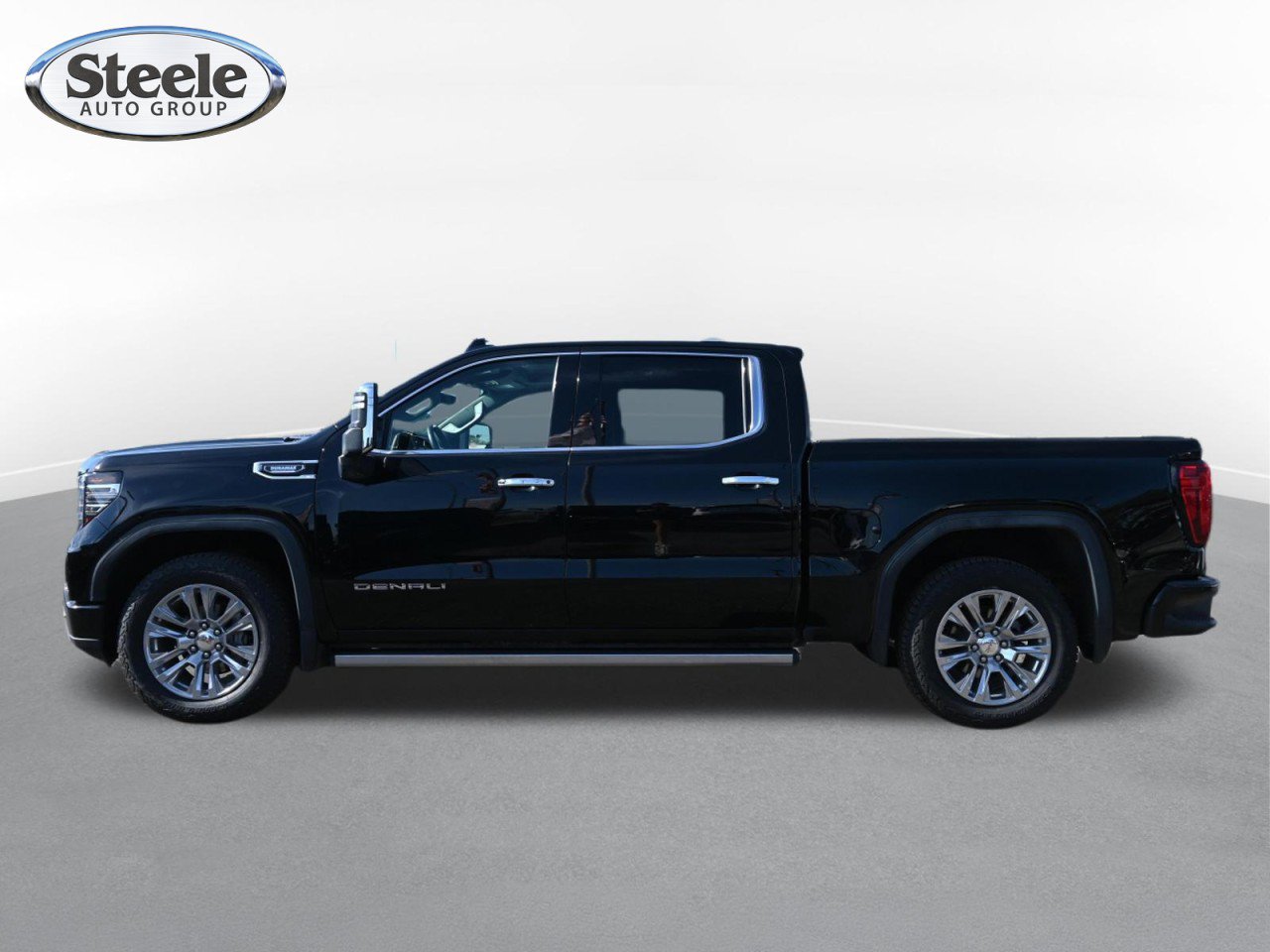 Certified 2023 GMC Sierra 1500 Denali w/ Technology Package AWD/4WD image 4
