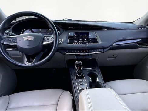 Used 2022 Cadillac XT4 Premium Luxury w/ Safety Alert Package image 7