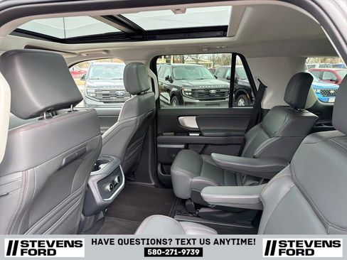 Used 2025 Ford Expedition Active AWD/4WD image 41