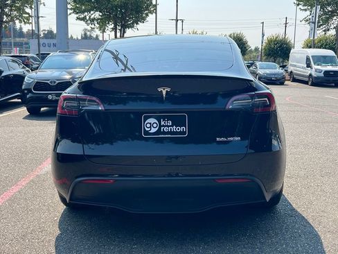 Used 2022 Tesla Model Y Performance AWD/4WD image 6