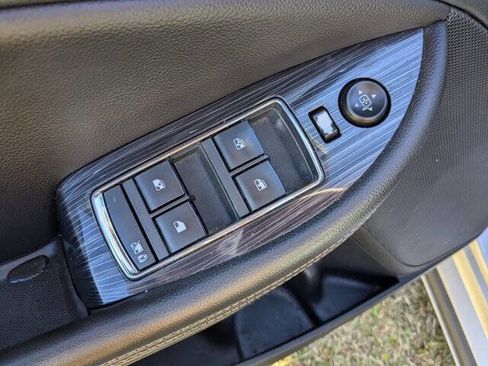 Used 2017 Chevrolet Impala LT image 14