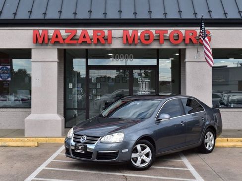 Used 2009 Volkswagen Jetta SE FWD image 2