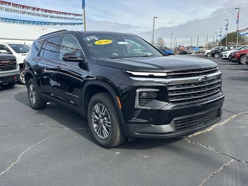 New 2025 Chevrolet Traverse LT w/ Enhanced Driving Package image 40