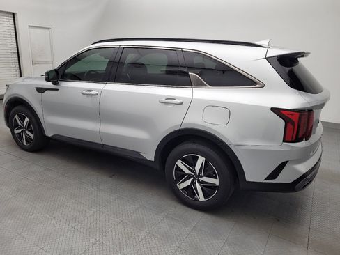 Used 2021 Kia Sorento S FWD image 3